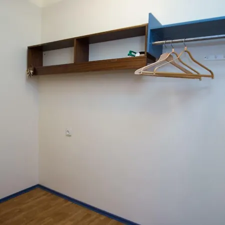 Apartment Convenient Central