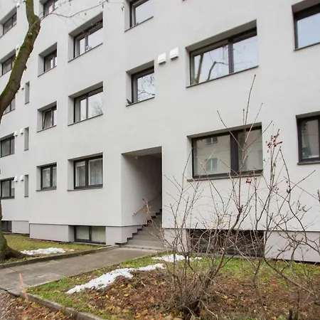 Convenient Central Apartment *