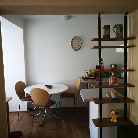 Convenient Central Apartment *